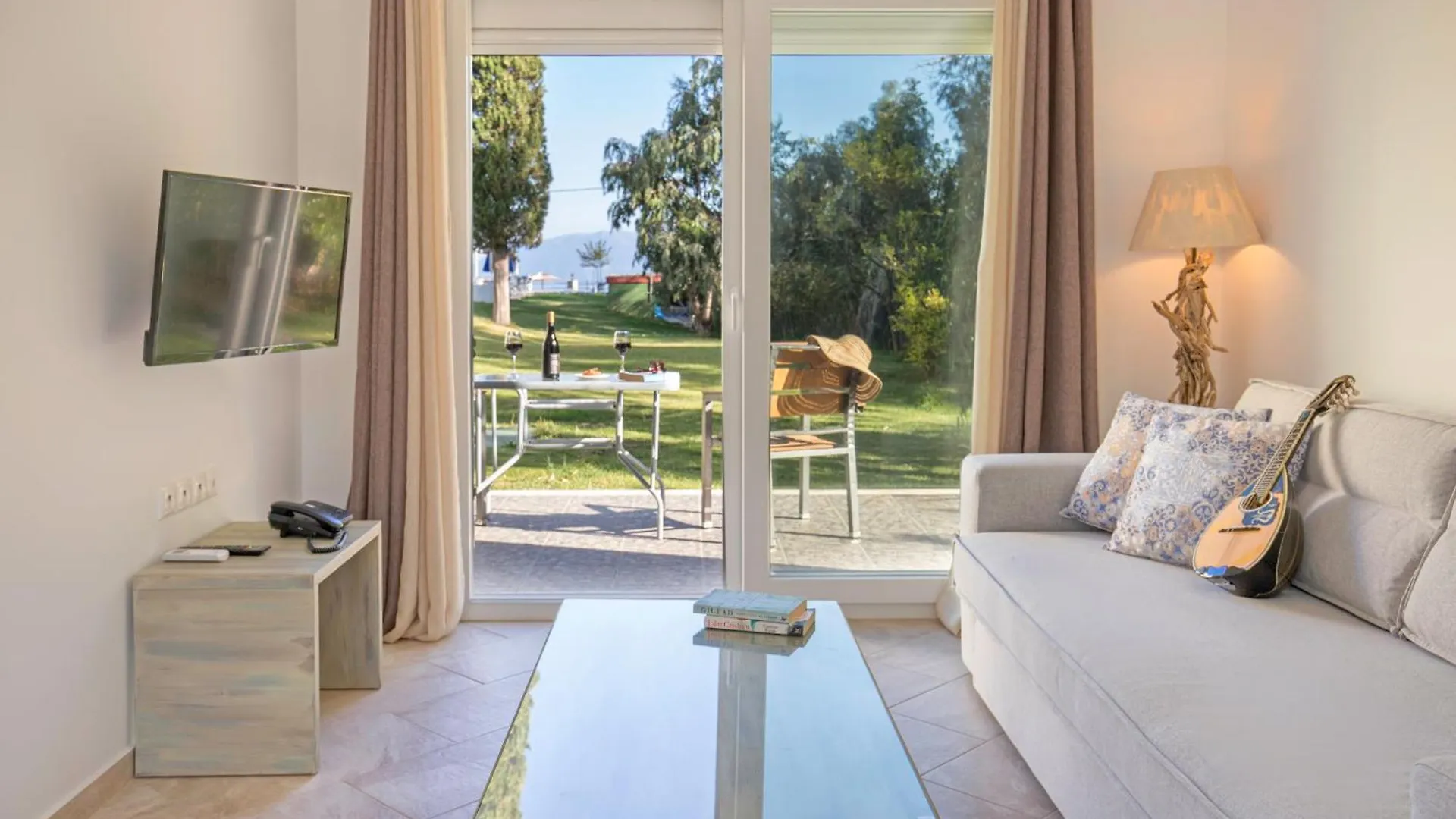 Sami Beach Hotel  Sami (Kefalonia)