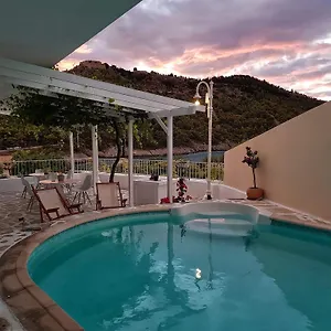 Vassilis Retreat אסוס